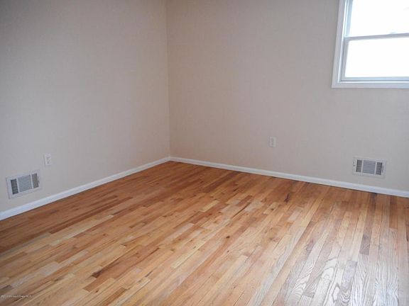 5th image of 1314 Stanley Dr
