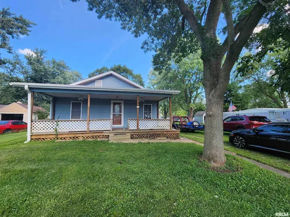 319 S Curtis St, Edinburg, IL 62531