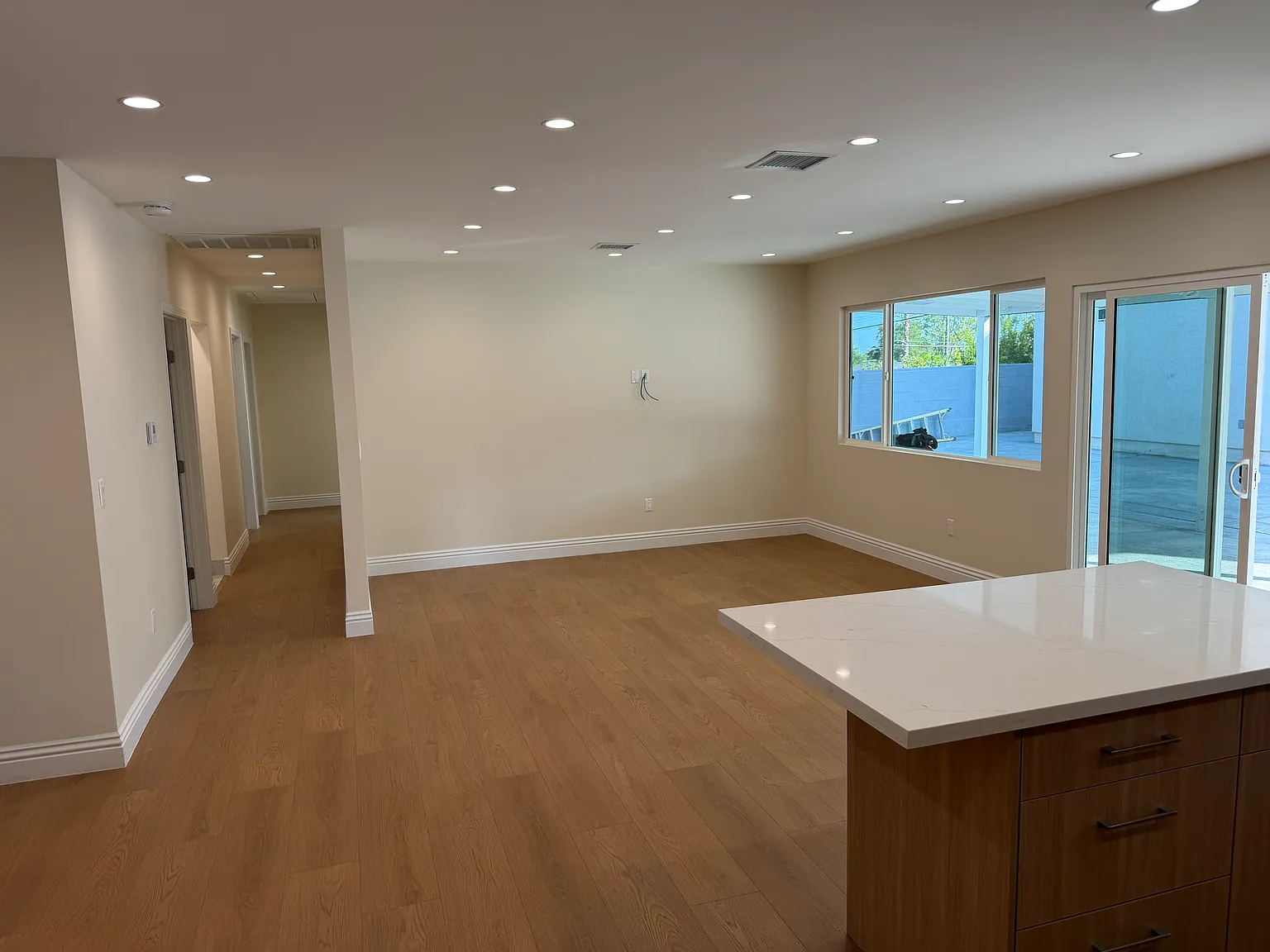 4 bed, 1406 sqft, $4,000 — Photo 4