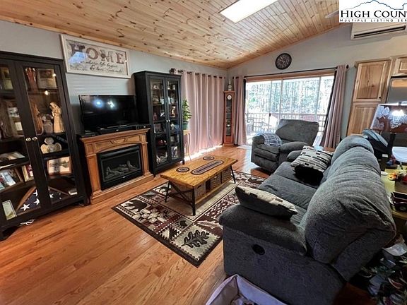 3rd image of 229 Spring Brook Road