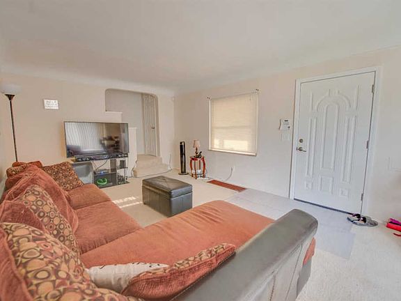 5th image of 1513 Clovernoll Dr