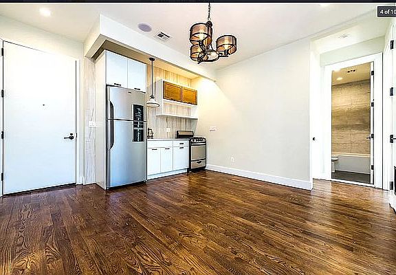 3rd image of 291 Stockholm St APT 2L