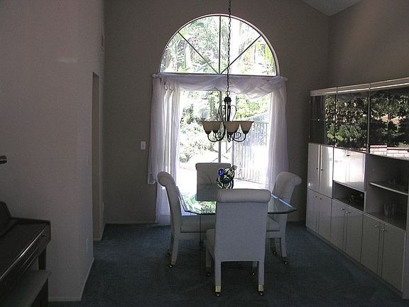 4th image of 13595 Crescent Hill Dr