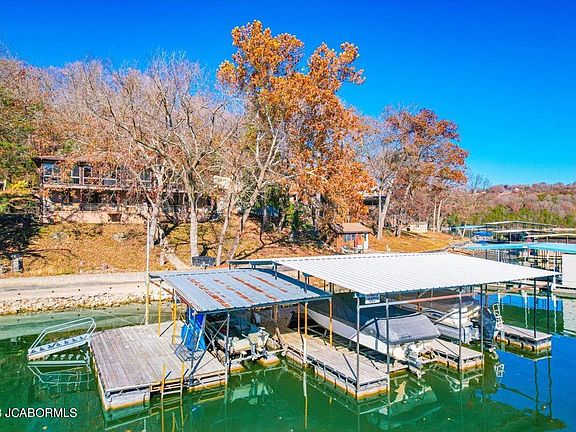 2nd image of 2366 Ozark Isle Dr