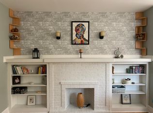 4127 N Central Park Ave, Chicago, IL 60618