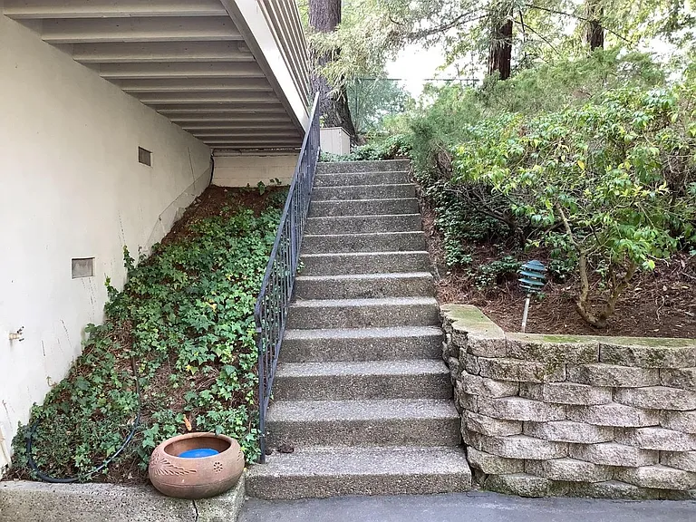 1100 Sharon Park Dr #41 — Photo 2