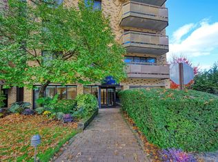 141 Great Neck Road #2G, Great Neck, NY 11021