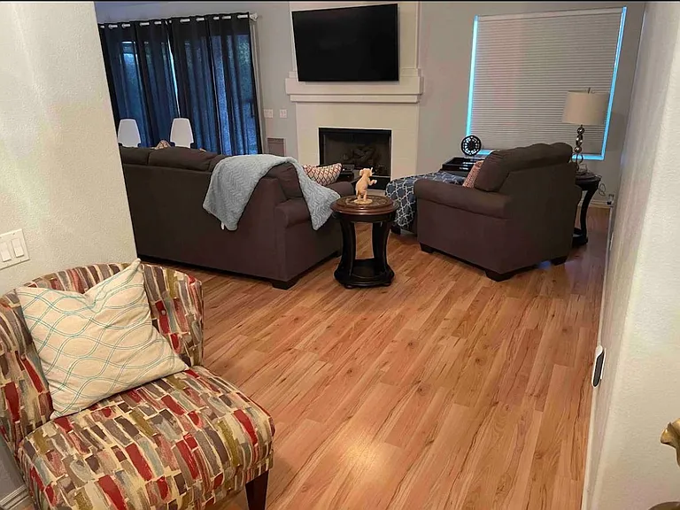 6334 W Potter Dr — Photo 15