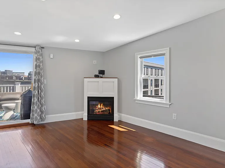 24 Emerson St #3 — Photo 5