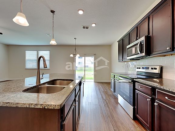 3rd image of 8583 Highfield Ave
