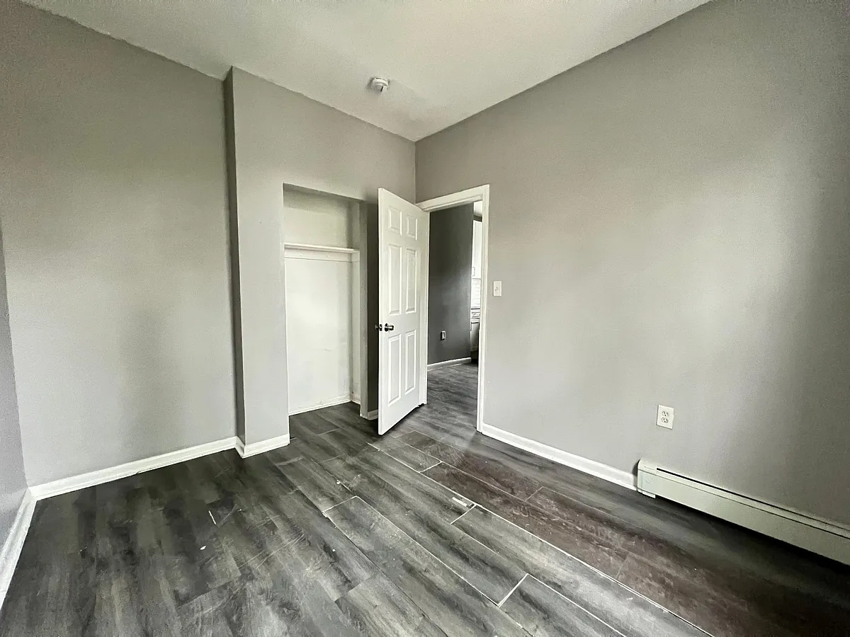 Photo 2 of 6 - 38 Columbia Ave #4 - Newark, NJ Building Photo - 38 Columbia Ave #4