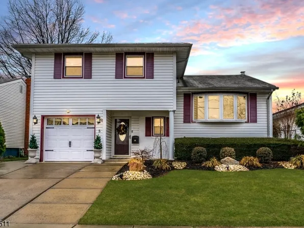 5 Sumutka Court, Carteret, NJ 07008