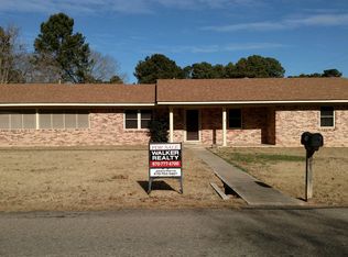 1910 Pinecrest Ave, Hope, AR 71801