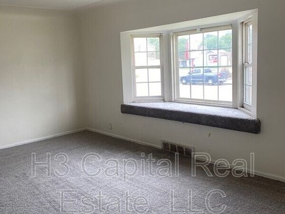 3rd image of 2871 Madison Ave
