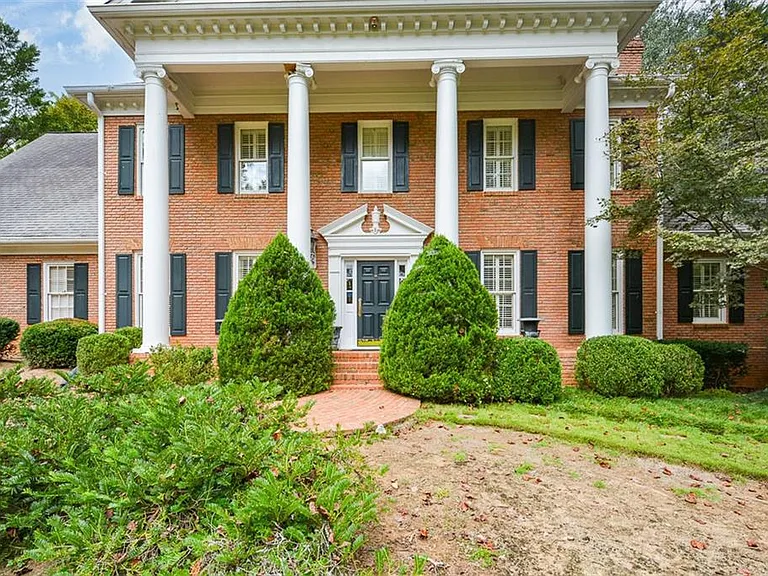 1640 Lazy River Ln — Photo 4