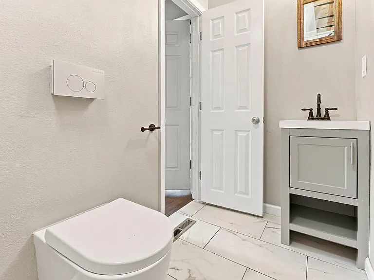 3259 N Adams St — Photo 15