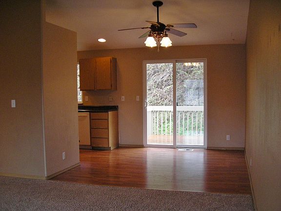 dining room, lam floors