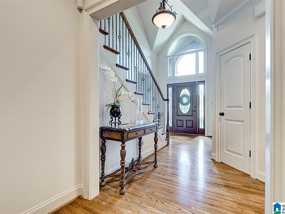 3rd image of 8052 Lakeside Cir