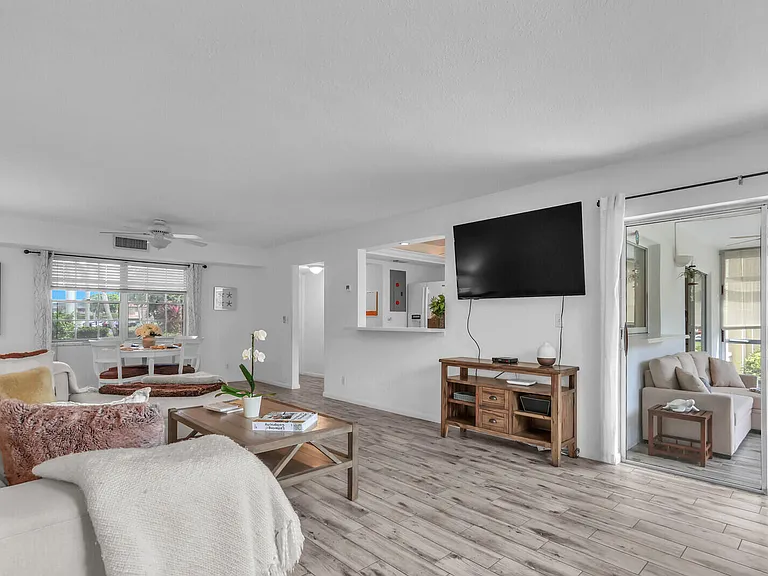 5540 Tamberlane Cir #118 — Photo 3