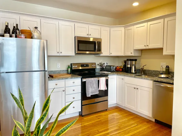 1145-1171 Commonwealth