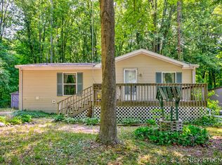 43811 65th St, Bangor, MI 49013