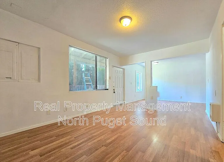 15602 Ash Way #1 — Photo 3