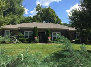 305 Oxfordshire Ln, Hurstbourne, KY 40222