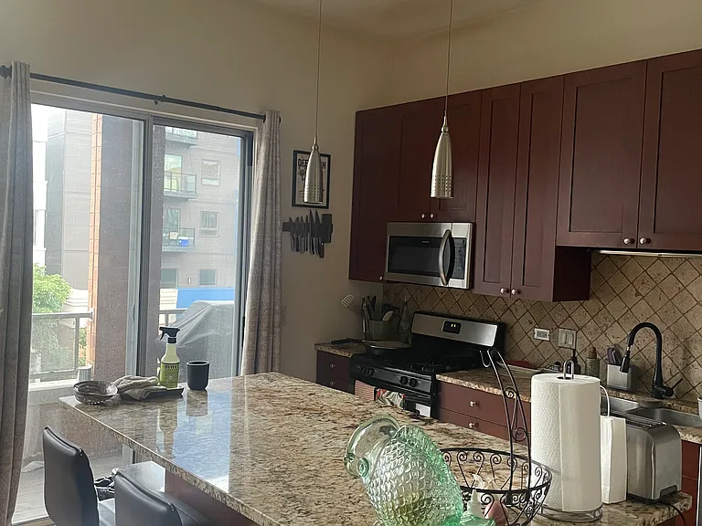 1735 N Western Ave #3 — Photo 2