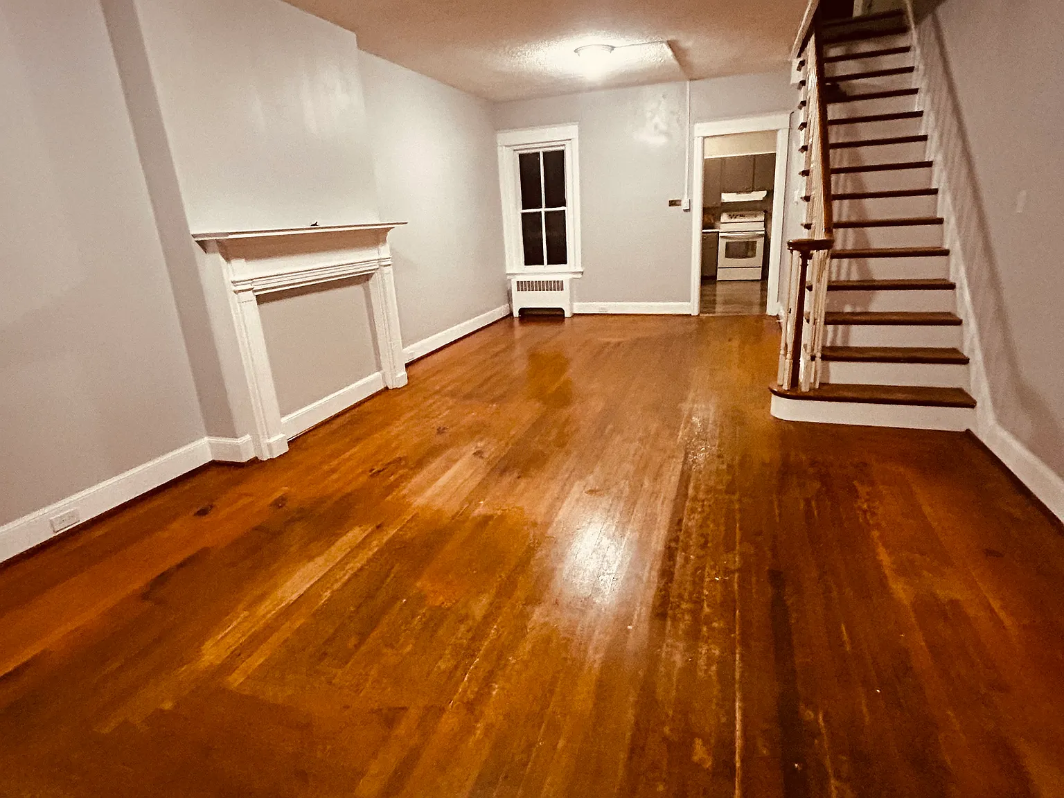 5 bed, 1.5 bath, 1728 sqft, $2,300 — Photo 4