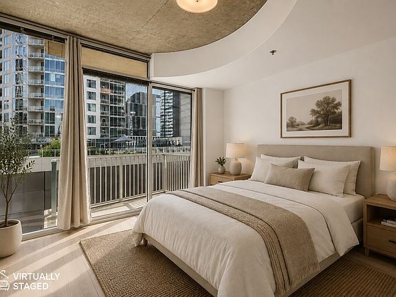 3rd image of 301 Demonbreun St Unit 906