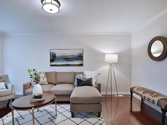 4th image of 355 E Jeffrey Pl