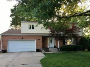 556 Columbus Ave, Galesburg, IL 61401