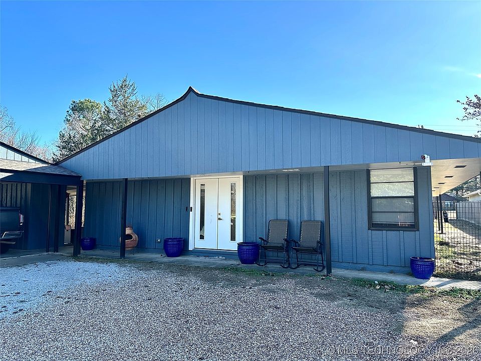 1st image of 2627 Woodland Dr
