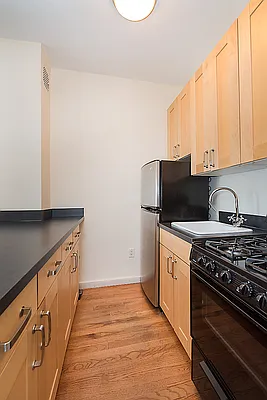 Rented by R New York | media 2