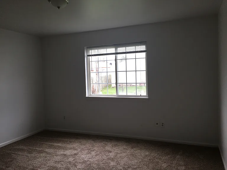 27121 Antonio Dr — Photo 6