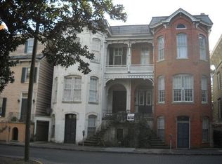 115 W Perry Ln, Savannah, GA 31401
