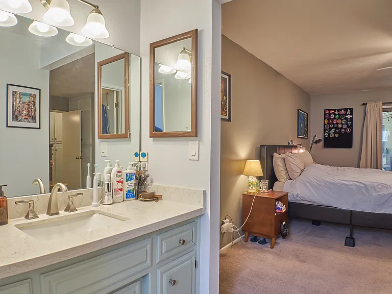 1012 Scott St — Photo 26