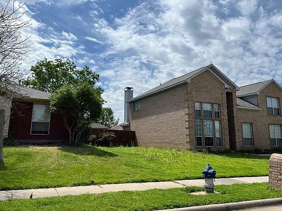 3rd image of 1105 Creekbluff Dr