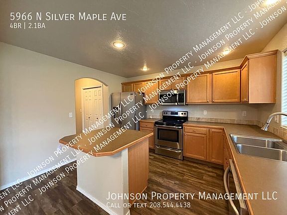 2nd image of 5966 N Silver Maple Ave