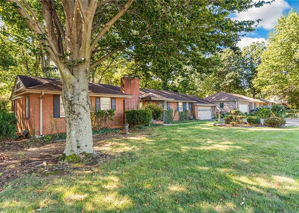 2nd image of 5333 Blue Ridge Blvd