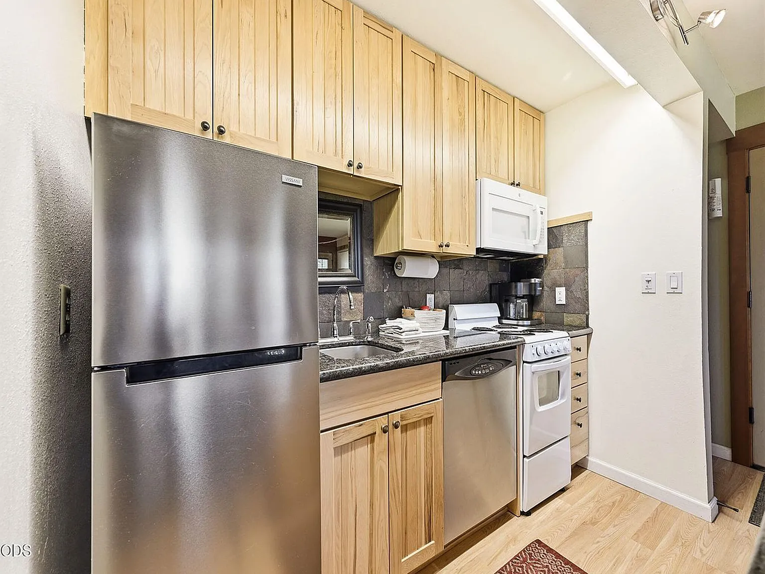 18575 SW Century Dr — Photo 1