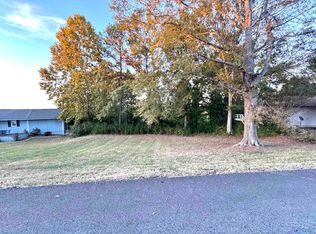Rainbow Cir, Albertville, AL 35950