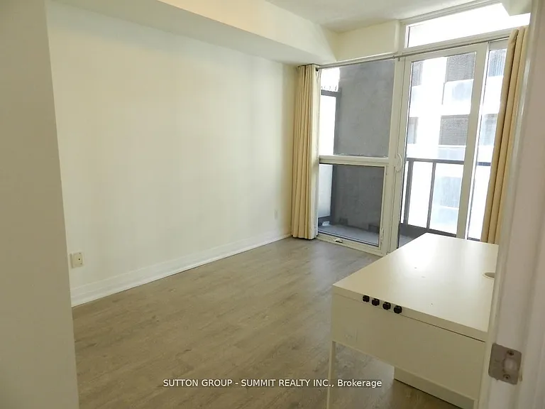 25 Carlton St #506 — Photo 4