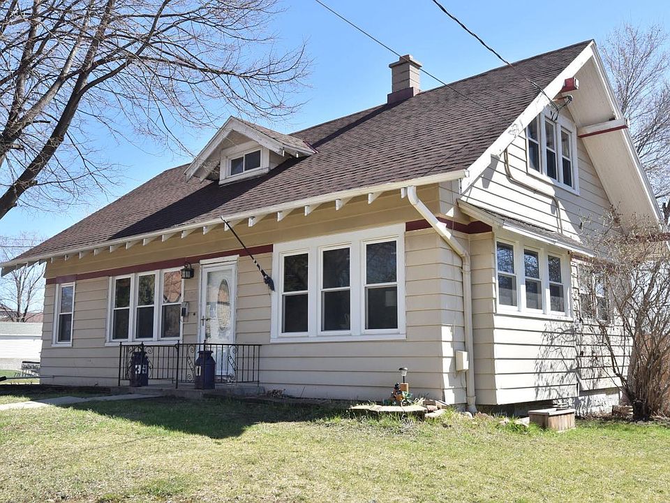 3940 South Pennsylvania AVENUE, St Francis, WI 53235 Zillow