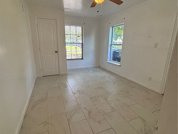 4th image of 1445 29th Ave