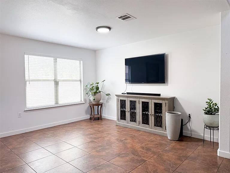 6508 Eudora Cv — Photo 3