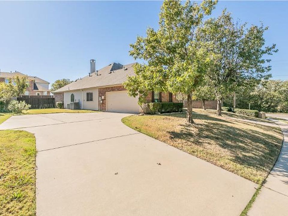 1st image of 200 Flanigan Hill Dr