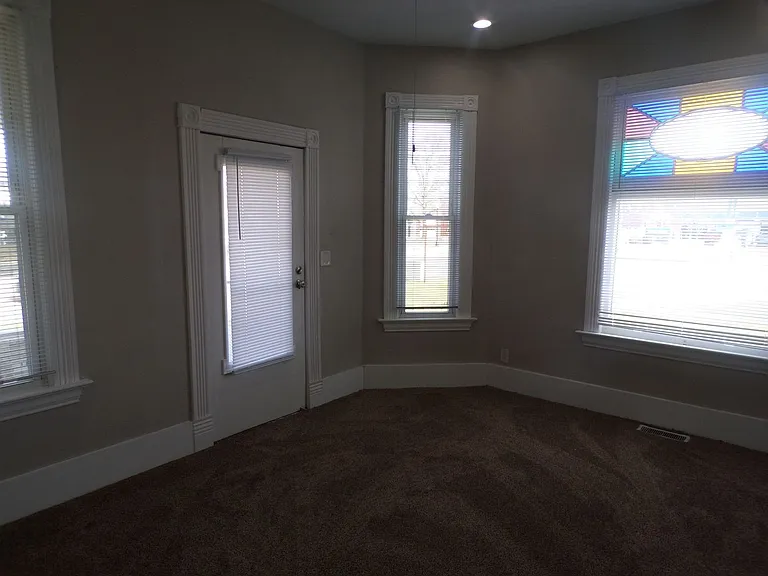 505 N Main St — Photo 5