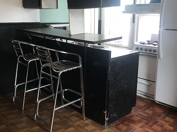 2nd image of 1131 E Malcolm X St #2