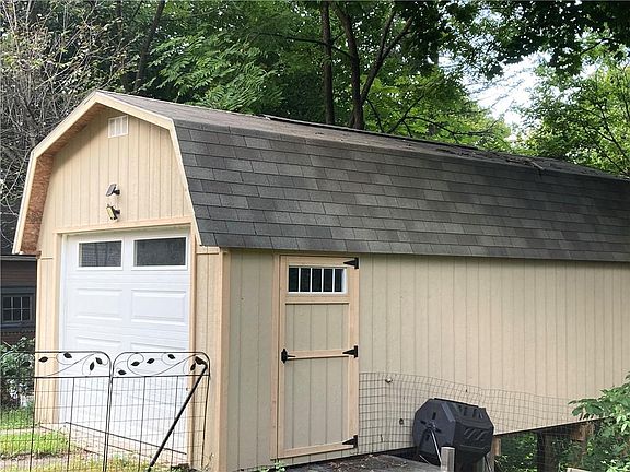 4th image of 534 Terrace St